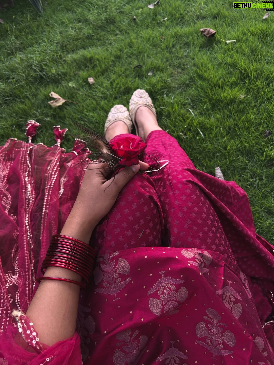 Kanishka Tewari - 2.9K Likes - 🥀✨

#insta #instamood #instapost #instagram #explore #exploremypage #exploremoreً #trending #trendingposts #viral #viralpost #desi #desipost #desiaesthetic #indianoutfits #indianoutfit #fyp #fypage #foyoupage #vibewithkanishka_
