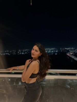 Kanishka Tewari Instagram - šā¤ļø
#insta #instamood #instagram #instafit #explore #explorepage #exploremoreŁ #viral #viralpost #outfits #outfitoftheday #fitcheck #ootd #ootdfashion #vibewithkanishka_ #fypage #fyp #foryoupage