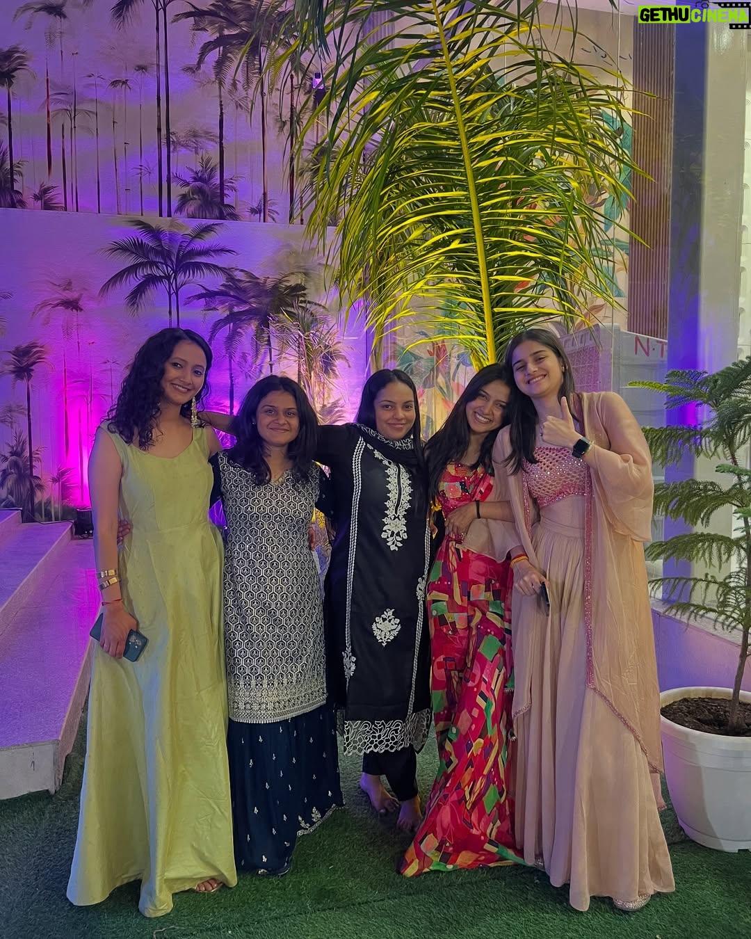 Kanishka Tewari - 3K Likes - The shaadi dump🫶🏻✨🦋

#insta #instapost #instagram #instamood #explore #exploremoreً #shaadi #shaadiseason #desicore #friends #fypage #viral #viralpost #fyp #vibewithkanishka_