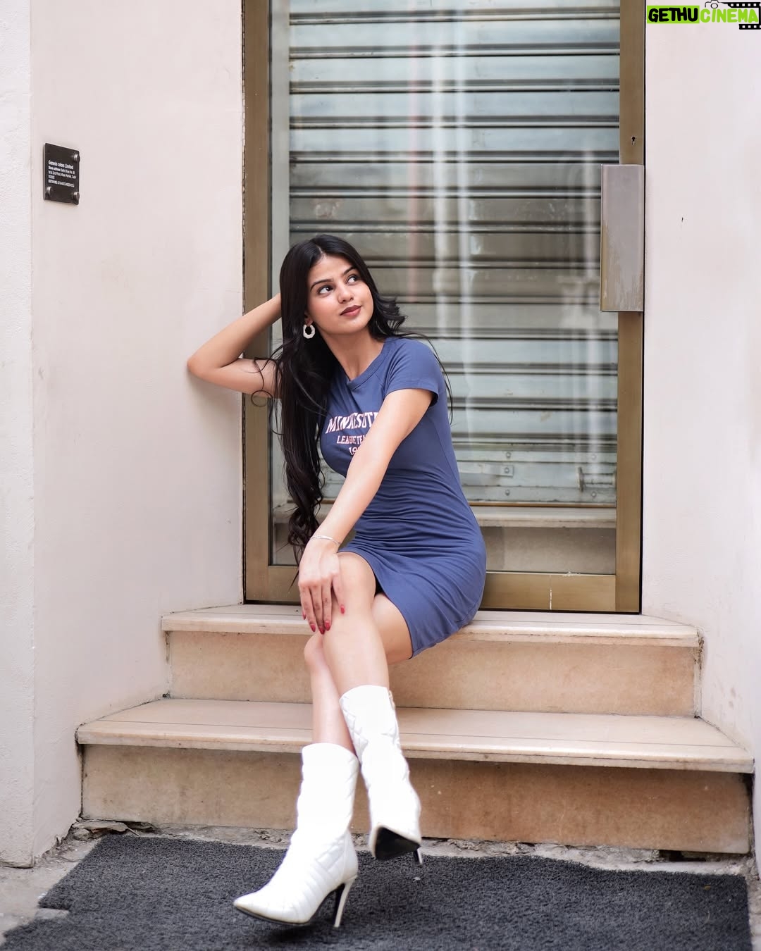 Kanishkasss - 20.6K Likes - #kanishkasss 💫
When it comes to style, I’m always on point😌
.
.
.
.
.
.
.
.
#foryou #trending #bloggerstyle #foryoupage #real #feature #influencer #instagood #fashion #postoftheday #fashionblogger #instadaily #instagram #love #lifestyle #explore #beyourself #beautiful #loveyouall #goodvibes #asthetic #classy