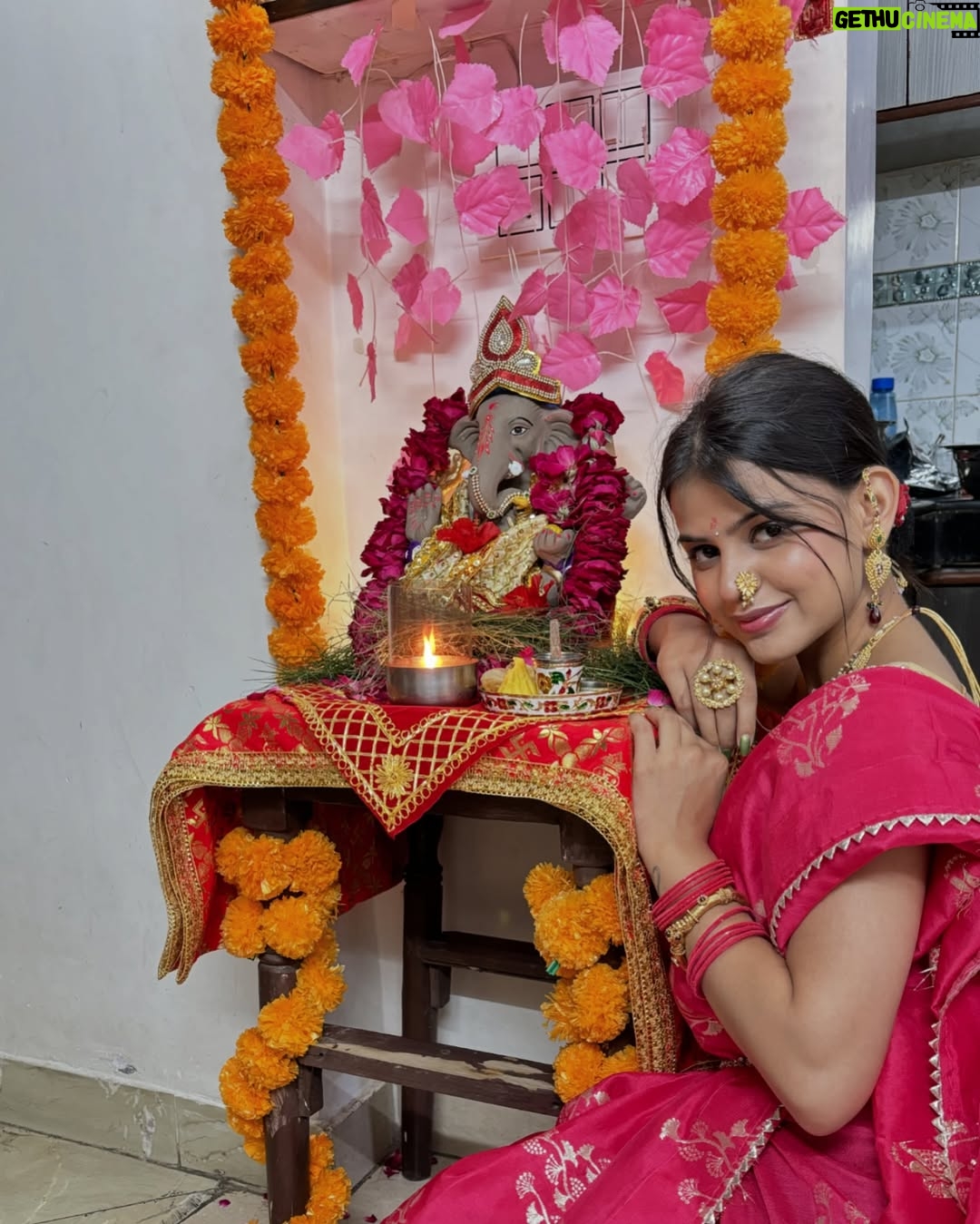 Kanishkasss - 19.7K Likes - If you can’t find the way, let Bappa guide you♥️🥺🧿

#kanishkasss #ganpati #ganpatibappamorya #ganeshchaturthi