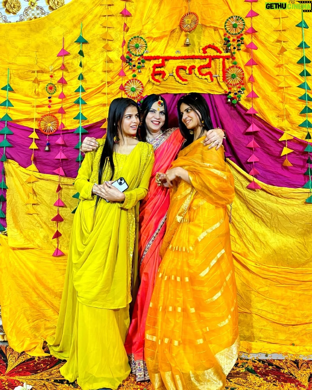 Kanishkasss - 26.8K Likes - #kanishkasss 💫
Haldi💛
.
.
.
.
.
.
.
.
.
.
#foryou #trending #bloggerstyle #foryoupage #real #feature #influencer #instagood #fashion #postoftheday #fashionblogger #instadaily #instagram #love #lifestyle #explore #beyourself #beautiful #loveyouall #goodvibes #green #asthetic #haldi #haldiceremony #shaadi #rasam