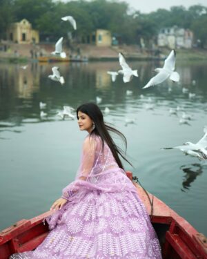 Kanishkasss Instagram - #kanishkasss 💫
Every lehenga has its own fashion story to tell💖✨
.
.
.
#lehenga #fashion #story #2025 #love #instagram