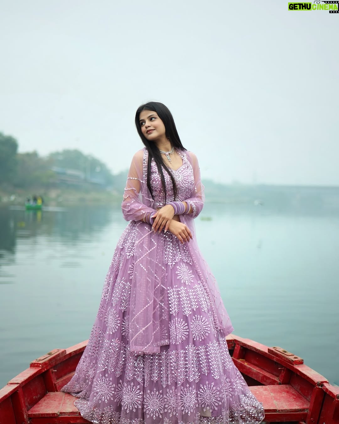 Kanishkasss - 29.4K Likes - #kanishkasss 💫
Every lehenga has its own fashion story to tell💖✨
.
.
.
#lehenga #fashion #story #2025 #love #instagram
