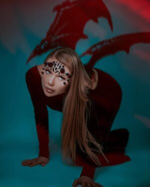 Kara Kross Instagram - Я скорпион 🦂. А ты ?