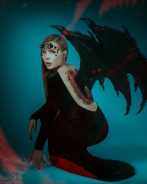 Kara Kross Instagram - Я скорпион 🦂. А ты ?