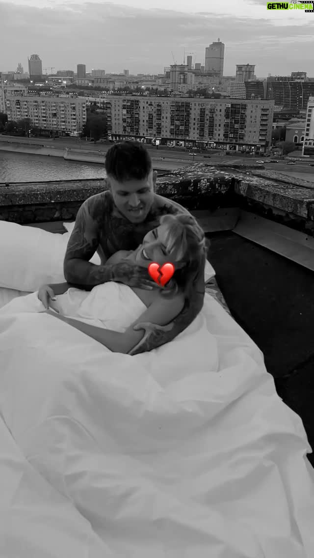 Kara Kross - 144.8K Likes - Спасибо тебе за всё. Я была счастлива 💔
3 года …..