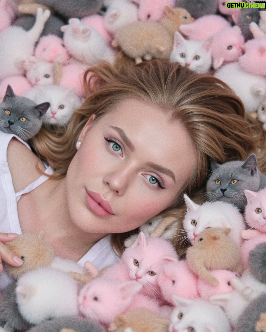 Kara Kross - 247.1K Likes - Даже не знаю 🤷🏼‍♀️ как подписать этот пост , поэтому 👉🏻кто придумает самую прикольную подпись в комментариях, отправлю подарок 🎁
