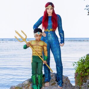 Karen Yapoort Instagram - Mi pequeño rey de los mares, mi pequeño aquaman 🤴🏻🌊🐬💙🔱
hoy es un día épico, digno de los héroes más valientes de Atlantis. Hace seis años llegaste a iluminar mi mundo como el sol brilla sobre el océano, 🌅trayendo alegría, amor y aventuras sin fin.
eres fuerte, valiente y con un corazón enorme, capaz de gobernar los mares y conquistar cualquier desafío. Y yo, tu mamá, como Mera, siempre estaré a tu lado, protegiéndote con mi amor, guiándote con mi sabiduría y luchando a tu lado en cada batalla de la vida. ⚓️🪸🐠
Hoy celebramos no solo tu cumpleaños, sino la maravillosa persona que eres y que sigues convirtiéndote. Que este año esté lleno de aventuras increíbles, sueños cumplidos y momentos mágicos. ¡Feliz cumpleaños, mi héroe del océano! Siempre serás mi más grande tesoro.
Gracias Dios por la vida y salud de mi pequeño ever.
#happybirthday #ever #6
Fotografía @carla_photog