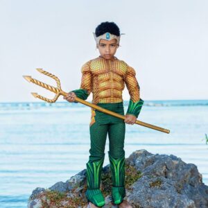 Karen Yapoort Instagram - Mi pequeño rey de los mares, mi pequeño aquaman 🤴🏻🌊🐬💙🔱
hoy es un día épico, digno de los héroes más valientes de Atlantis. Hace seis años llegaste a iluminar mi mundo como el sol brilla sobre el océano, 🌅trayendo alegría, amor y aventuras sin fin.
eres fuerte, valiente y con un corazón enorme, capaz de gobernar los mares y conquistar cualquier desafío. Y yo, tu mamá, como Mera, siempre estaré a tu lado, protegiéndote con mi amor, guiándote con mi sabiduría y luchando a tu lado en cada batalla de la vida. ⚓️🪸🐠
Hoy celebramos no solo tu cumpleaños, sino la maravillosa persona que eres y que sigues convirtiéndote. Que este año esté lleno de aventuras increíbles, sueños cumplidos y momentos mágicos. ¡Feliz cumpleaños, mi héroe del océano! Siempre serás mi más grande tesoro.
Gracias Dios por la vida y salud de mi pequeño ever.
#happybirthday #ever #6
Fotografía @carla_photog