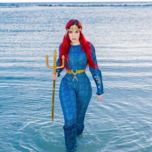 Karen Yapoort Instagram - Mi pequeño rey de los mares, mi pequeño aquaman 🤴🏻🌊🐬💙🔱
hoy es un día épico, digno de los héroes más valientes de Atlantis. Hace seis años llegaste a iluminar mi mundo como el sol brilla sobre el océano, 🌅trayendo alegría, amor y aventuras sin fin.
eres fuerte, valiente y con un corazón enorme, capaz de gobernar los mares y conquistar cualquier desafío. Y yo, tu mamá, como Mera, siempre estaré a tu lado, protegiéndote con mi amor, guiándote con mi sabiduría y luchando a tu lado en cada batalla de la vida. ⚓️🪸🐠
Hoy celebramos no solo tu cumpleaños, sino la maravillosa persona que eres y que sigues convirtiéndote. Que este año esté lleno de aventuras increíbles, sueños cumplidos y momentos mágicos. ¡Feliz cumpleaños, mi héroe del océano! Siempre serás mi más grande tesoro.
Gracias Dios por la vida y salud de mi pequeño ever.
#happybirthday #ever #6
Fotografía @carla_photog