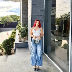 Karen Yapoort Instagram - Perfect match como el de Virgil & Louis Vuitton.
hi , k hacen ? 🙂↔️