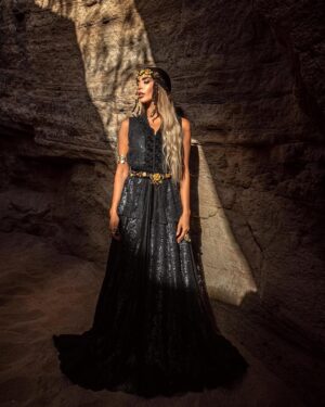 Karima Gouit Instagram - stuck to the roots 🪔 

Caftan & accessoires : @malika_mouzyene 
Photographed : @othmanessahat 
Hair & makeup : @gouithanane