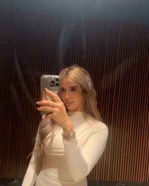 Karima Gouit Instagram - Today, I honor my strength and celebrate my story, another year to shine, grow, and embrace all that life has to offer “ Alhamdoulilah “

Happy Birthday to me! 🎂✨🤍