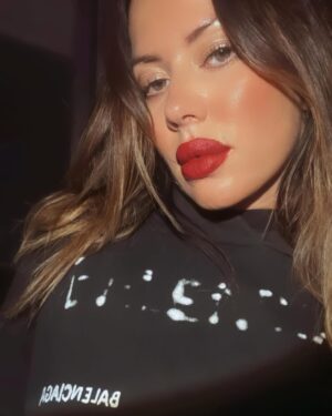 Karina Jelinek Instagram - #buenasnoches 🤍
#losleo