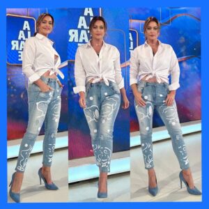 Karina Mazzocco Instagram - Para quienes preguntaban de dónde es este Jean pintado Es @bravashops
Sumamos
camisa blanca @paula.pas, estilettos símil jean @milano_store_ y el Collar
@theurbanconcept
.
Style @celina.gonzalezbalcarce y @celiteviste
.
#karinamazzocco