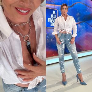 Karina Mazzocco Instagram - Para quienes preguntaban de dónde es este Jean pintado Es @bravashops
Sumamos
camisa blanca @paula.pas, estilettos símil jean @milano_store_ y el Collar
@theurbanconcept
.
Style @celina.gonzalezbalcarce y @celiteviste
.
#karinamazzocco