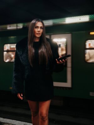 Karina Ramos Instagram - Milano Fashion Week is on 🇮🇹 Fittings are over and tomorrow is show day ✨
📸 @benclarkemedia