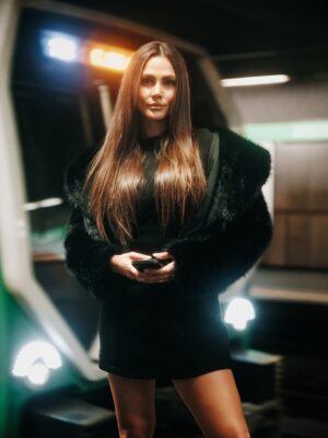 Karina Ramos Instagram - Milano Fashion Week is on 🇮🇹 Fittings are over and tomorrow is show day ✨
📸 @benclarkemedia