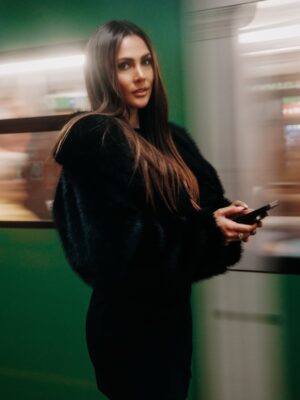 Karina Ramos Instagram - Milano Fashion Week is on 🇮🇹 Fittings are over and tomorrow is show day ✨
📸 @benclarkemedia