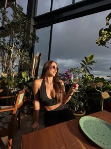 Actress Karina Ramos HD Photos and Wallpapers September 2025