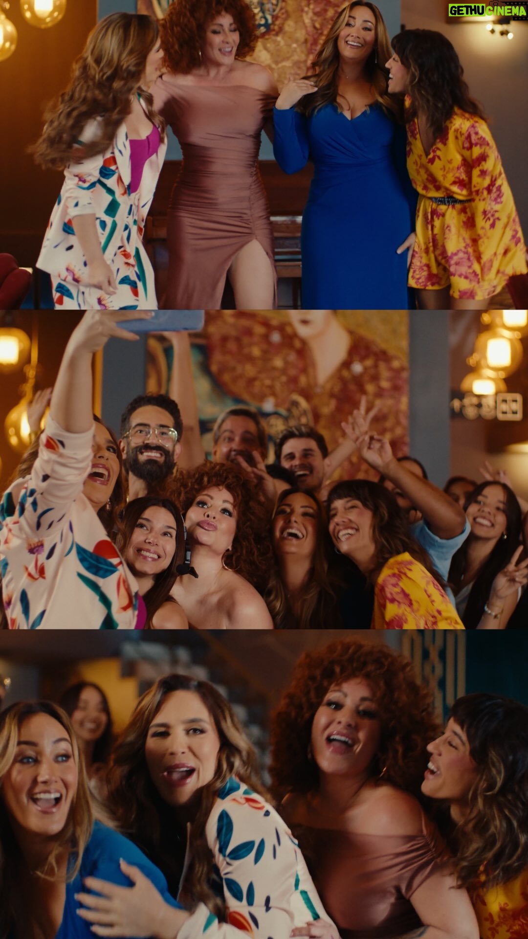 Karla Monroig - 6.7K Likes - THIS MAKES ME SO HAPPY 🥰 “ESTOY PA’ MI”

Cuando las cuatro protagonistas femeninas son estrellas y voces potentes, tiene sentido lanzar un sencillo pegajoso y de éxito.  Uno que te haga bailar, sentirte fuerte y caminar como si fueras la dueña del mundo.

¡Les presentamos este súper track! Estoy Pa’Mi! Vídeo completo en la página de IG de Diario, Mujer & Café.  LINK IN BIO! ✨🎤

@diariomujerycafemovie 

A big applause to our leading ladies for sharing their talent and voices with us 💥

@angelicavaleoriginal 
@angeliqueburbu 
@karlamonroig 
@marisealvarez