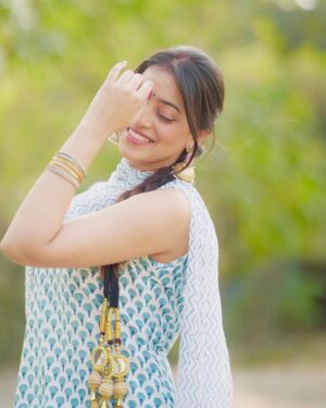Kashika Sisodia Instagram - Aisi Mohabbat ❤️✨
