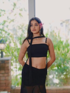 Kashika Sisodia Instagram - Ya hai mohabbat ❤️
Ya hai jawani 🖤
#fashion #kashikasisodia #insta #new #trending #retro #bigeyes #indianmodel #fashion #fashionmodel #indianface #retrosongs #blackdresslook #beachlook #blacklook #blackdress