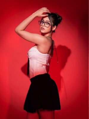 Kashika Sisodia Instagram - Crazy kiya re 🔥❤️
#indianface #photoshoot #indian #insta #indiancreator #indianfashioncreator #new #trending #kashikasisodia #photoshoto #ideas