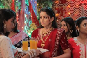 Kashika Sisodia Instagram - A Glimpse of how Padma got married 😅
See me as Padma in Advocate Anjali Awasthi only on Starplus ✨
A new journey unwinds 🦋