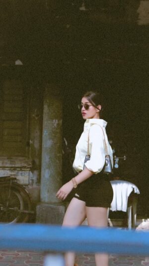 Kashika Sisodia Instagram - @kashikasisodiaofficial 🔥