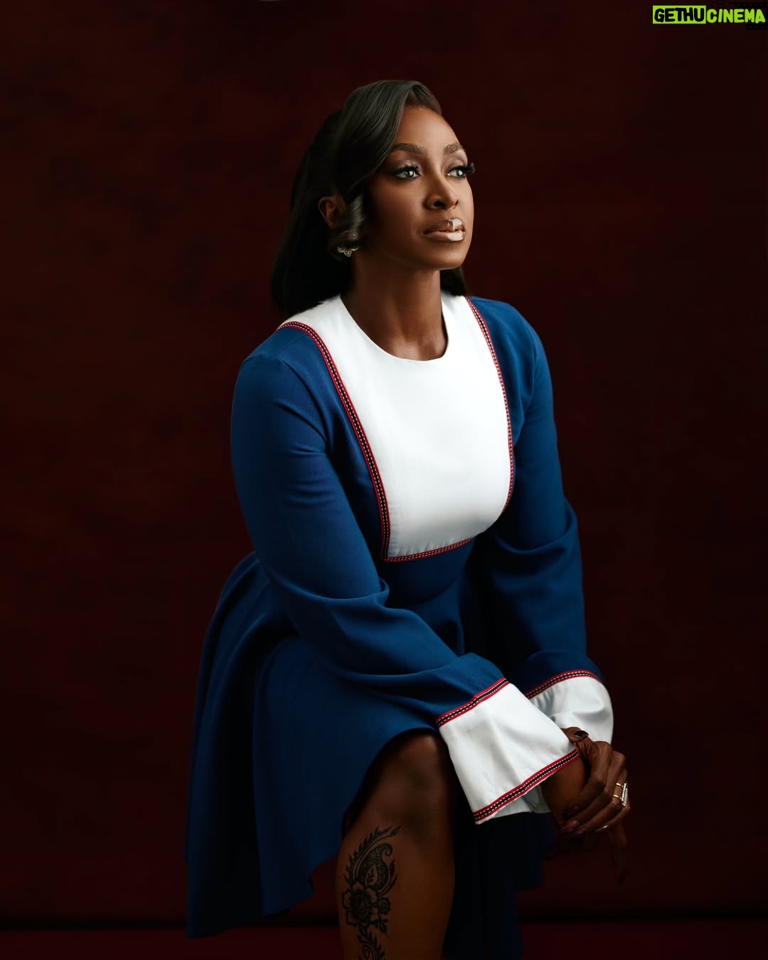 Kate Henshaw - 61.4K Likes - FEARLESS GRACE 👑 ✨️ 

FIERCE, FEMININE, FIRE, PASSION, LIGHT 

It's still my birthday, and I am just getting warmed up..🏵💃🏻♥️😘

👗 : @the_ladymaker 
Hair: @adefunkeee
💄 : @tmtbylayinka 
📸 : @kayode_ogungbade 

#k8dgr8 
#k8alayo💃💃💃💃 
#oluwadarasik8 
#positiveenergy 
#birthdaygirl 
#unapologeticallyme