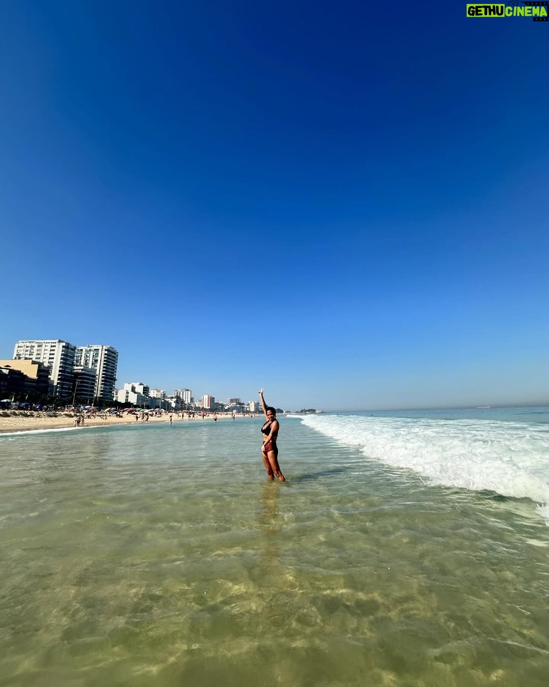 Katia Palma - 19.9K Likes - Que lindo é o Rio de Janeiro 💚💛 
brigada! Regreso ya ya ya por mais caipiriñas🥳🥳🥳🥳