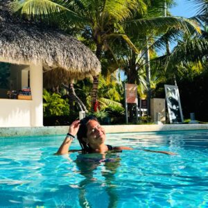 Katia Palma Instagram - Entre videos y jarana lo riiiiico que es PuntaCana.🇩🇴🇩🇴🇩🇴! #cumple #sol #ig #bfpamela #seacaboJulio @meliapuntacanabeach