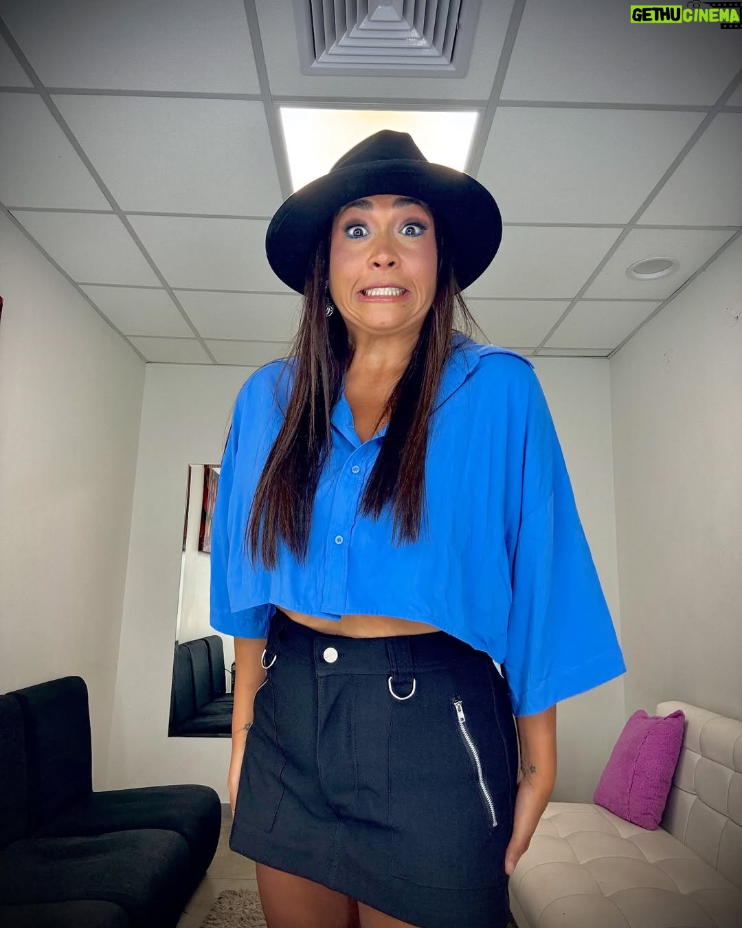 Katia Palma - 22.3K Likes - Gracias por este año lleno de SALUD y trabajo 🙏🏽🙏🏽🙏🏽🙏🏽🙏🏽 
Gracias a Uds por vacilarse conmigo con mis estupideces que es lo más importante❤️ 
Que este 2025 sea un año mejor, que seamos mejores personas, con respeto y amor. Llenos de salud y mirando siempre a donde quieren llegar! 
Bendiciones a toda sus familias amigos!
 
#vanospormas💪 #muchasalud #paz #trabajo #union #prosperidad al mango 

2025 te esperamos parados y sin polo🫵🏽