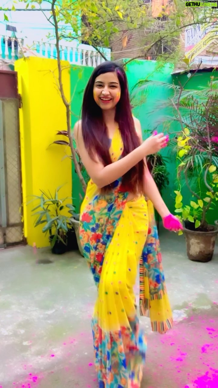 Kaushiki Chopra - 13.4K Likes - Show me the thumka!! 😂 #random 
.
.
.
.
.
.
#reels #trending #explore #delhi