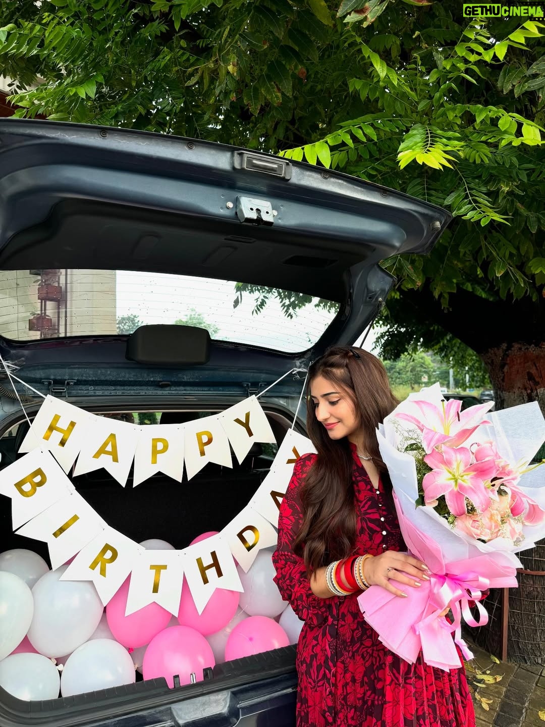 Kaushiki Chopra - 2.8K Likes - Thank you so much my love ❤️ for making my day so special 🥰 ILY ❤️