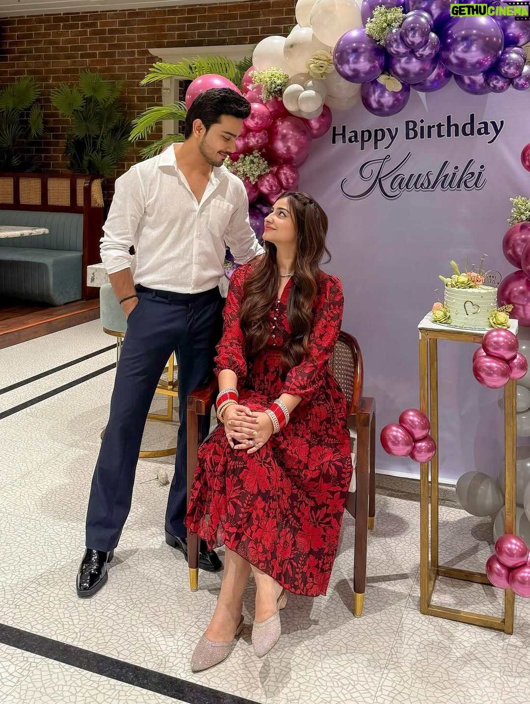 Kaushiki Chopra - 2.8K Likes - Thank you so much my love ❤️ for making my day so special 🥰 ILY ❤️