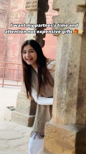 Kaushiki Chopra Instagram - 🫠✨💕
.
.
.
.
.
.
.
.
#reelsinstagram #reels #reelitfeelit #trending #explore