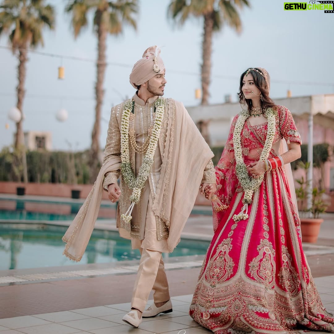 Kaushiki Chopra - 3.1K Likes - Forever begins here ❤️💍🧿
.
.
.
@ssunnychoppra ❤️ @ms.kaushiki