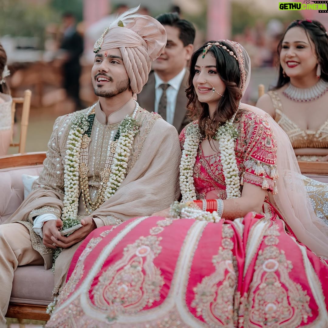 Kaushiki Chopra - 3.1K Likes - Forever begins here ❤️💍🧿
.
.
.
@ssunnychoppra ❤️ @ms.kaushiki