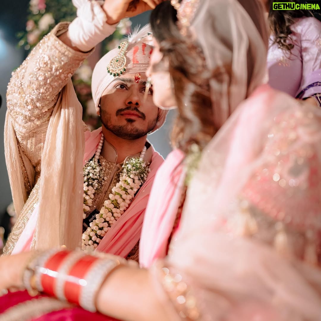 Kaushiki Chopra - 3.1K Likes - Forever begins here ❤️💍🧿
.
.
.
@ssunnychoppra ❤️ @ms.kaushiki