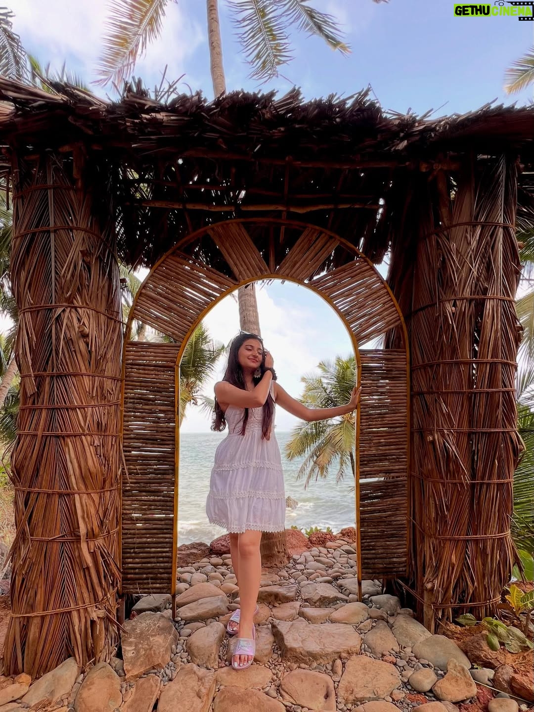 Kaushiki Chopra - 4.2K Likes - Good vibes happen on the tides 🌴💖 

#goa #trip #southgoa #travel #photography #beautifulposes #girlonthebeach #whitedress