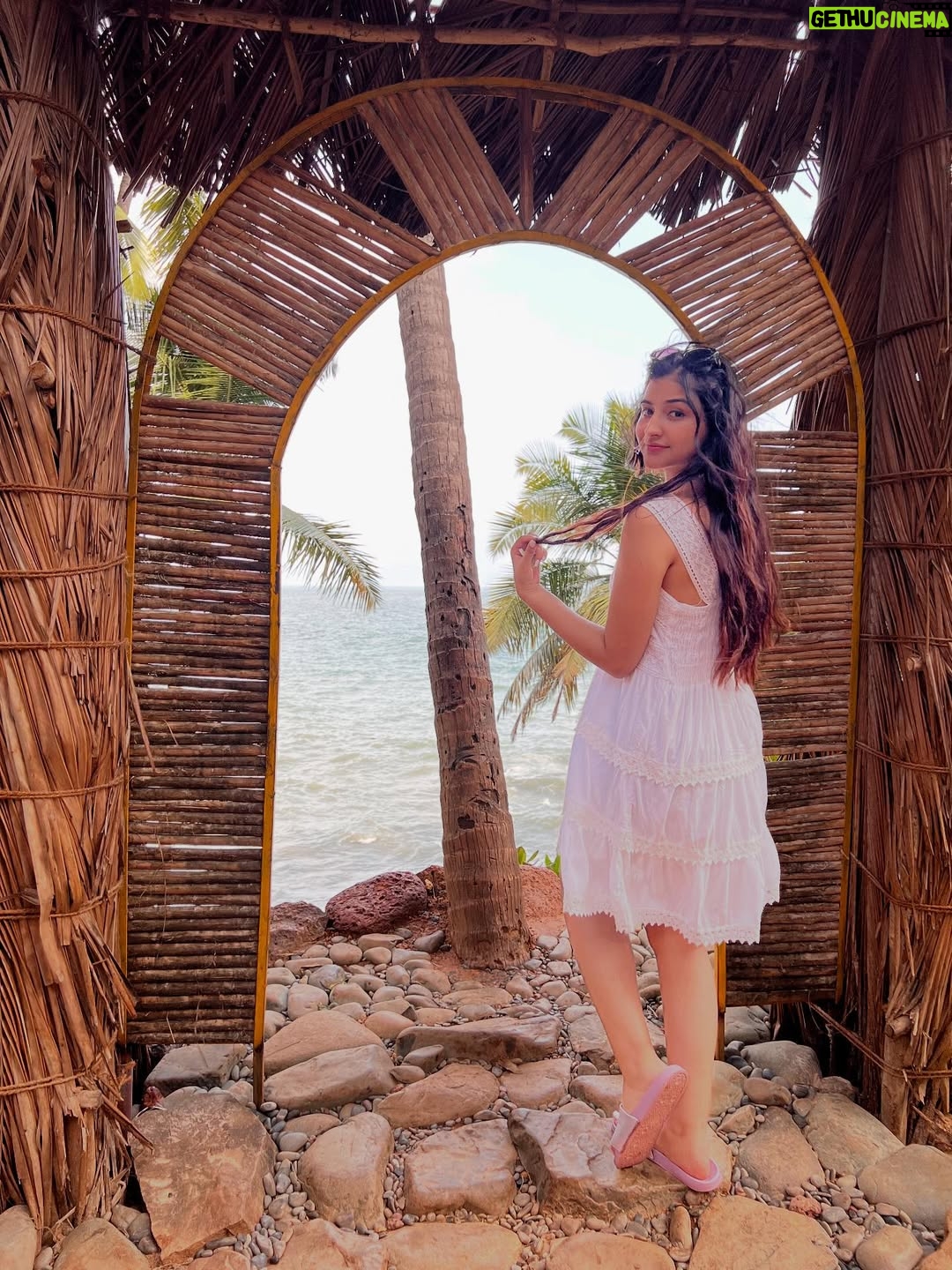 Kaushiki Chopra - 4.2K Likes - Good vibes happen on the tides 🌴💖 

#goa #trip #southgoa #travel #photography #beautifulposes #girlonthebeach #whitedress