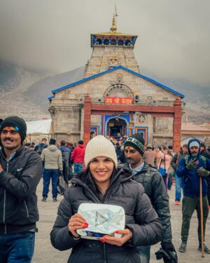 Kavy Instagram - 10 Million On Youtube😍❤️ Unboxing Diamond Play Button in Kedarnath❤️ It couldn't be a better place than Mahadev🙏 Once Again I would like to Thank @youtubecreatorsindia @youtubeindia @youtube for this milestone❤️ Thank you my husband @umangkatyal for always stand by me😍 Thank you my followers for your unconditional love & support❤️ Watch full unboxing diamond play button vlog on youtube- imkavy 

Edit by- @rohit__photography____ 

#imkavy #diamondplaybutton