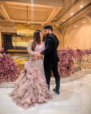 Kavy Instagram - 💍

#imkavy #umangkatyal