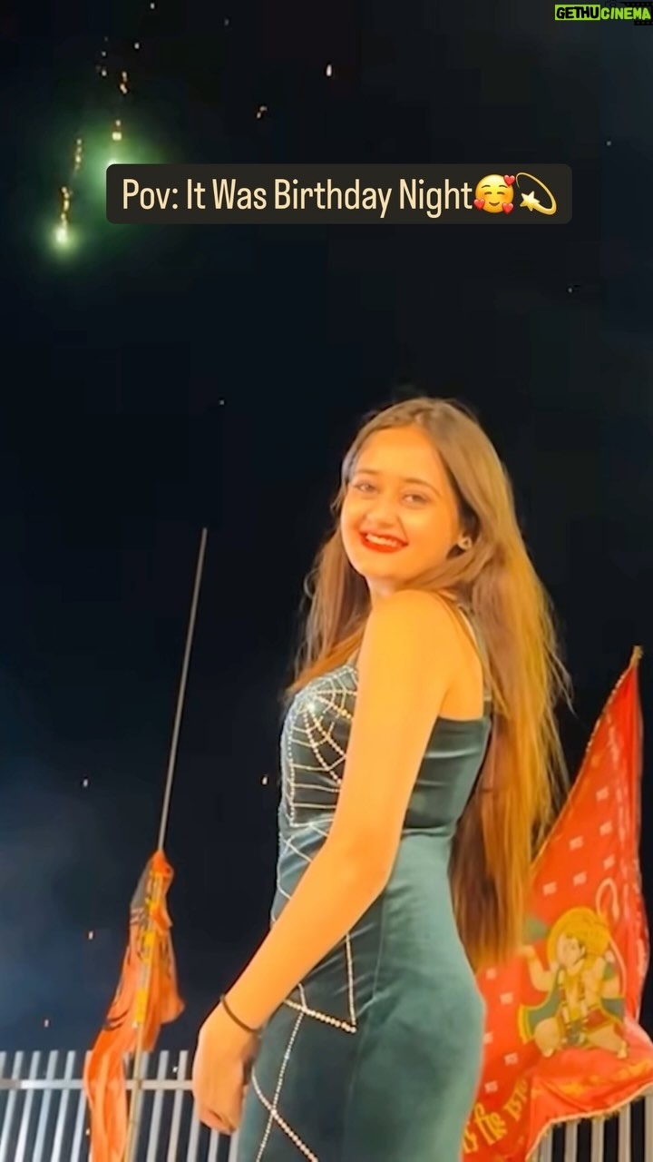 Kavya Yadav - 450.4K Likes - Pov: It Was Birthday Night🥰🤍