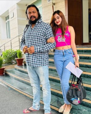 Kavya Yadav Instagram - Mera Jag Sara Ho Tum🤍🫶🏻Papa And Then Vs Now😍