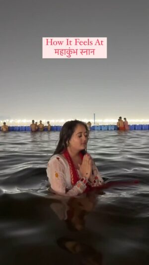 Kavya Yadav Instagram - How It Feels At महाकुंभ स्नान🥹🙏🤍
#mahakumbh