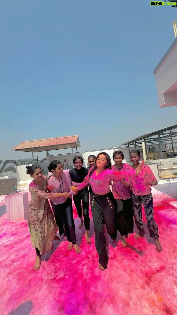 Kavya Yadav - 236.4K Likes - Happy Holi ❤️